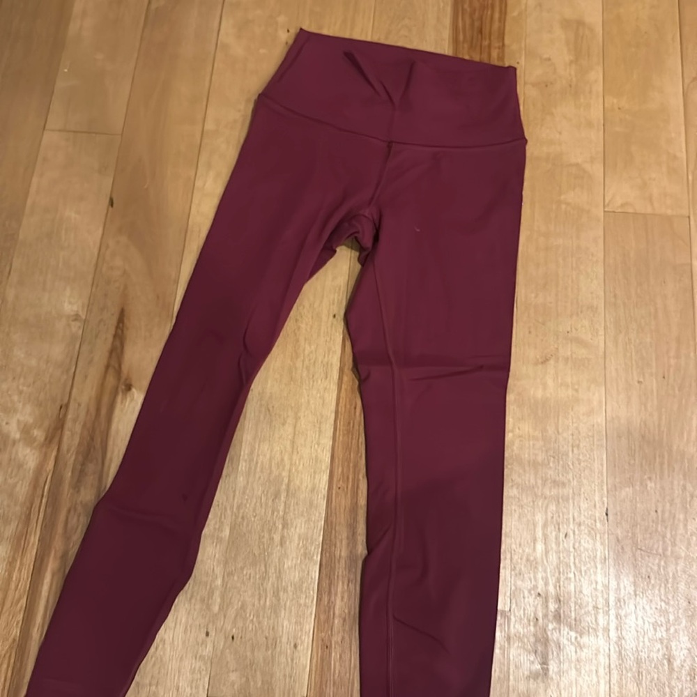 Lululemon Wunder Under Size 6, Raspberry - image 1